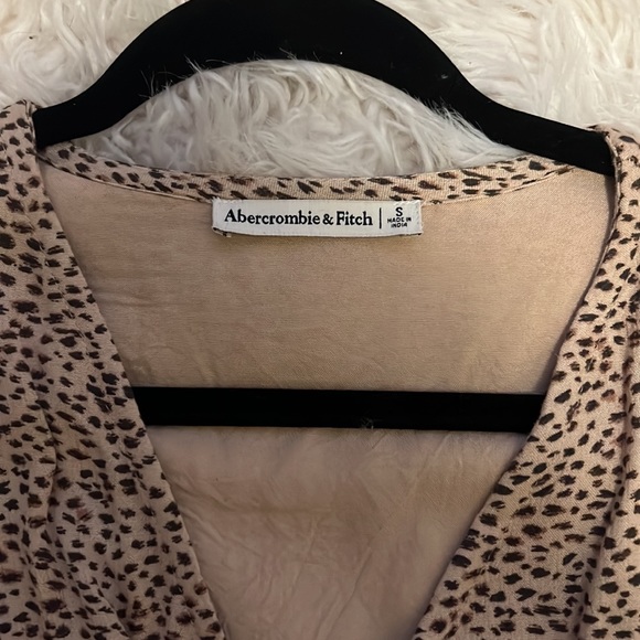 Cheeta Pattern A&F Wrap Dress - Picture 3 of 5